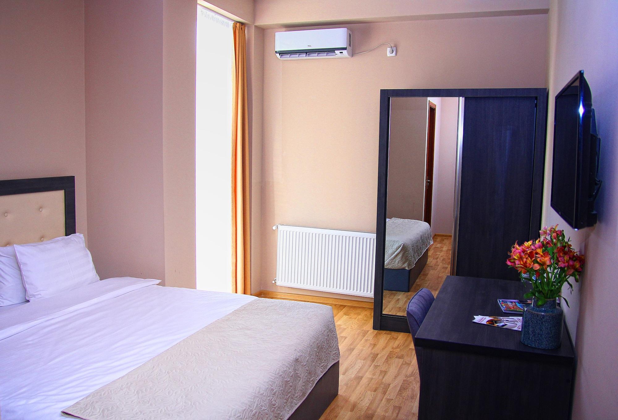 Rogalux Blue Hotel Tbiliszi Kültér fotó