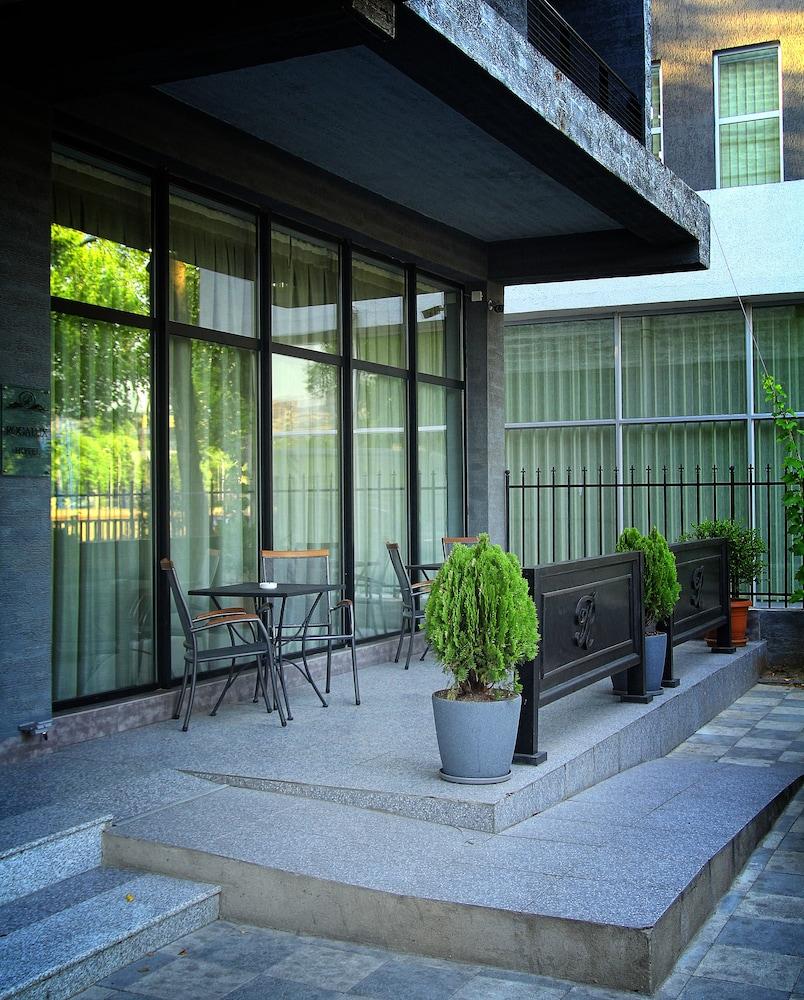 Rogalux Blue Hotel Tbiliszi Kültér fotó